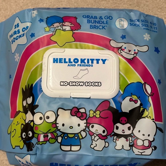 Hello Kitty No-Show Socks Bundle - Picture 1 of 6